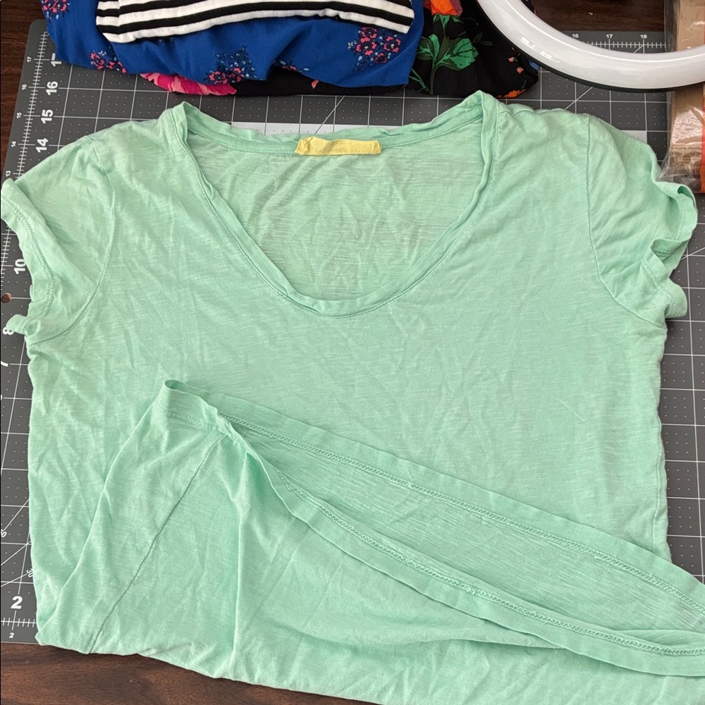 Ann Taylor Short Sleeve Top
